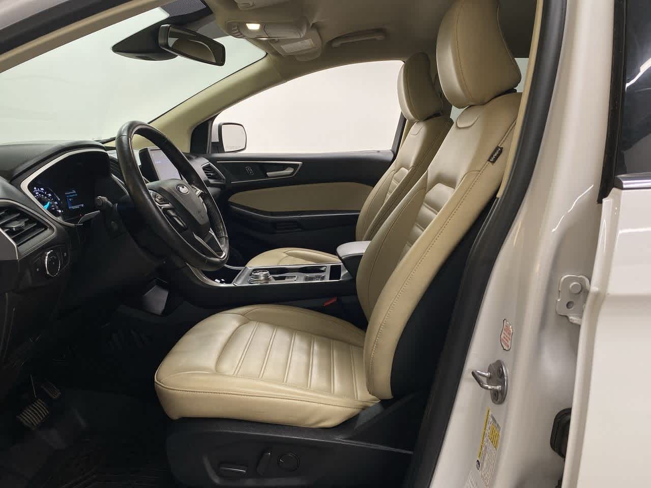 Thumbnail: 2021 Ford Edge - 14