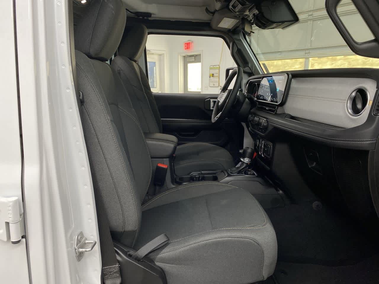 Thumbnail: 2025 Jeep Wrangler - 18