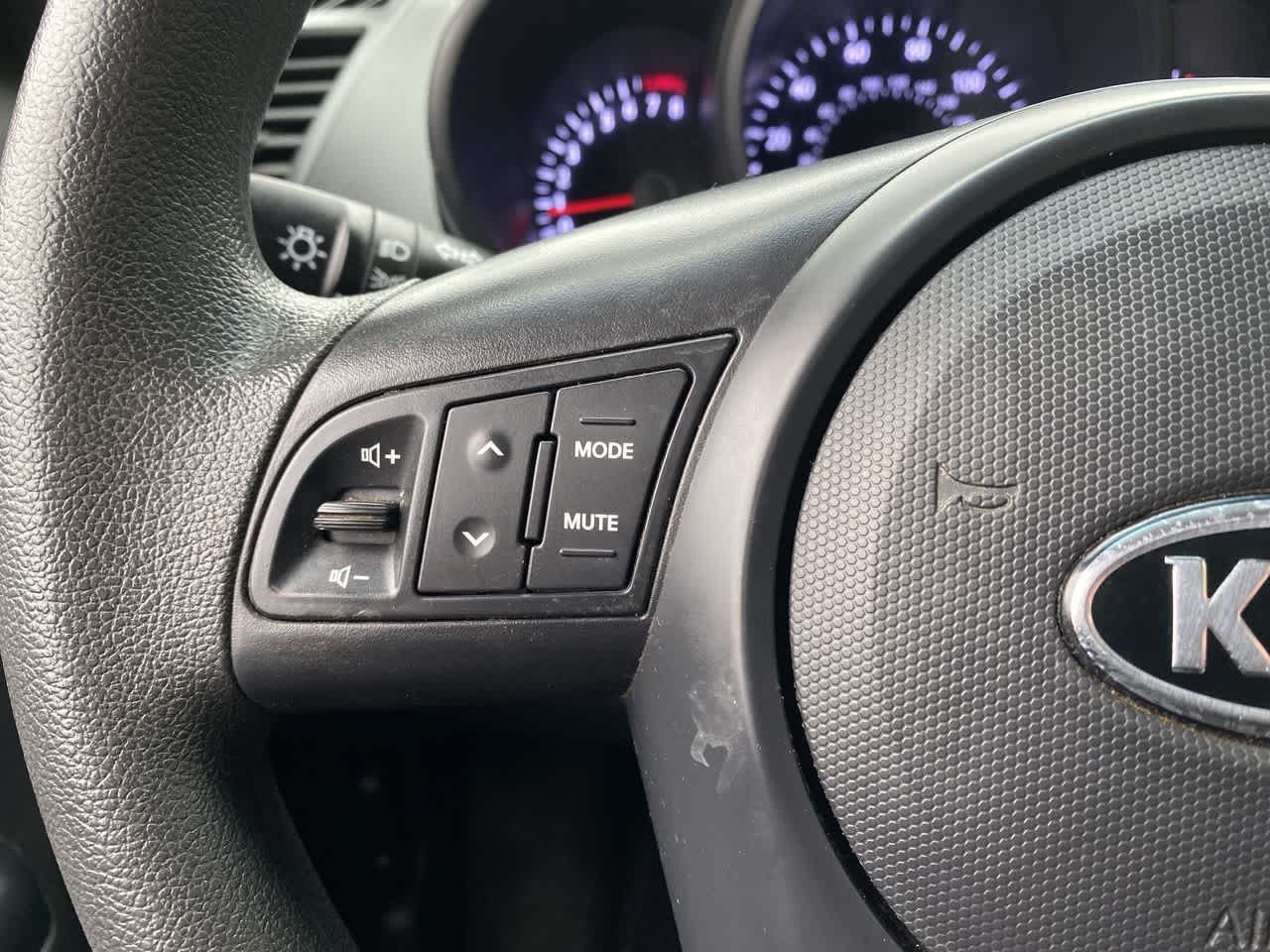 Thumbnail: 2012 Kia Soul - 21