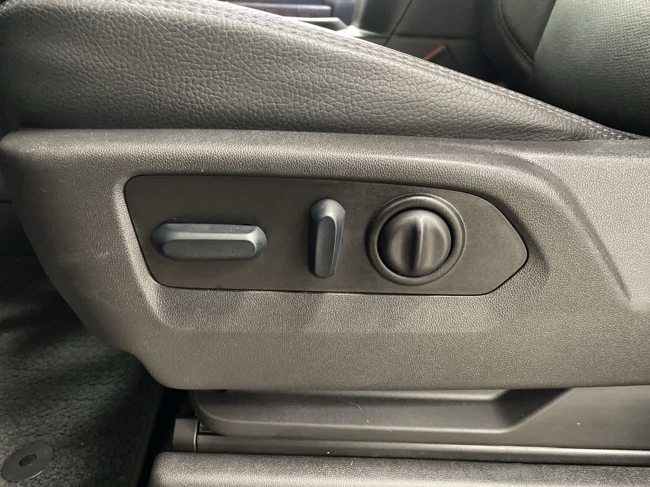 Thumbnail: 2023 GMC Sierra 3500 - 14