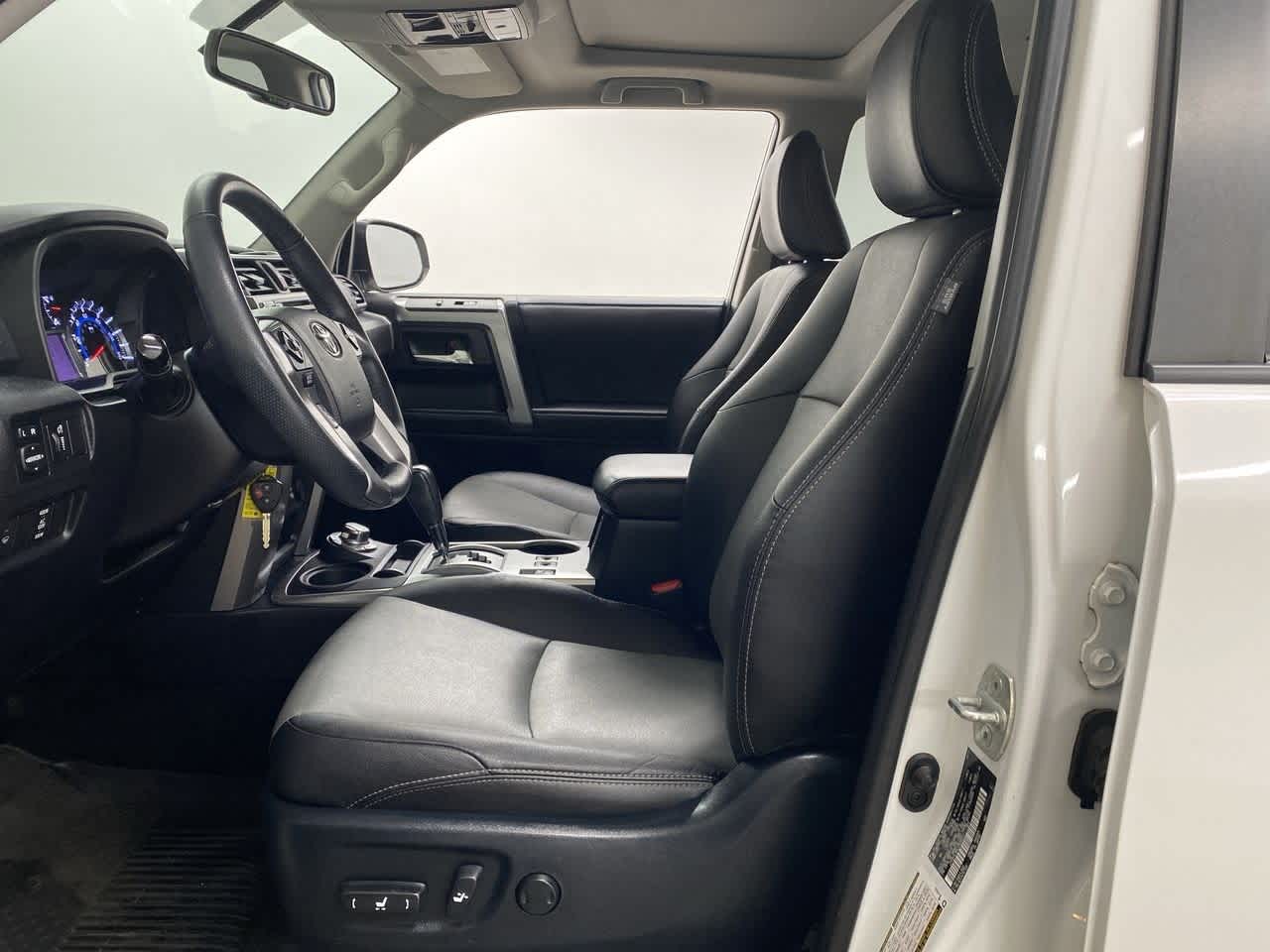 Thumbnail: 2018 Toyota 4Runner - 13