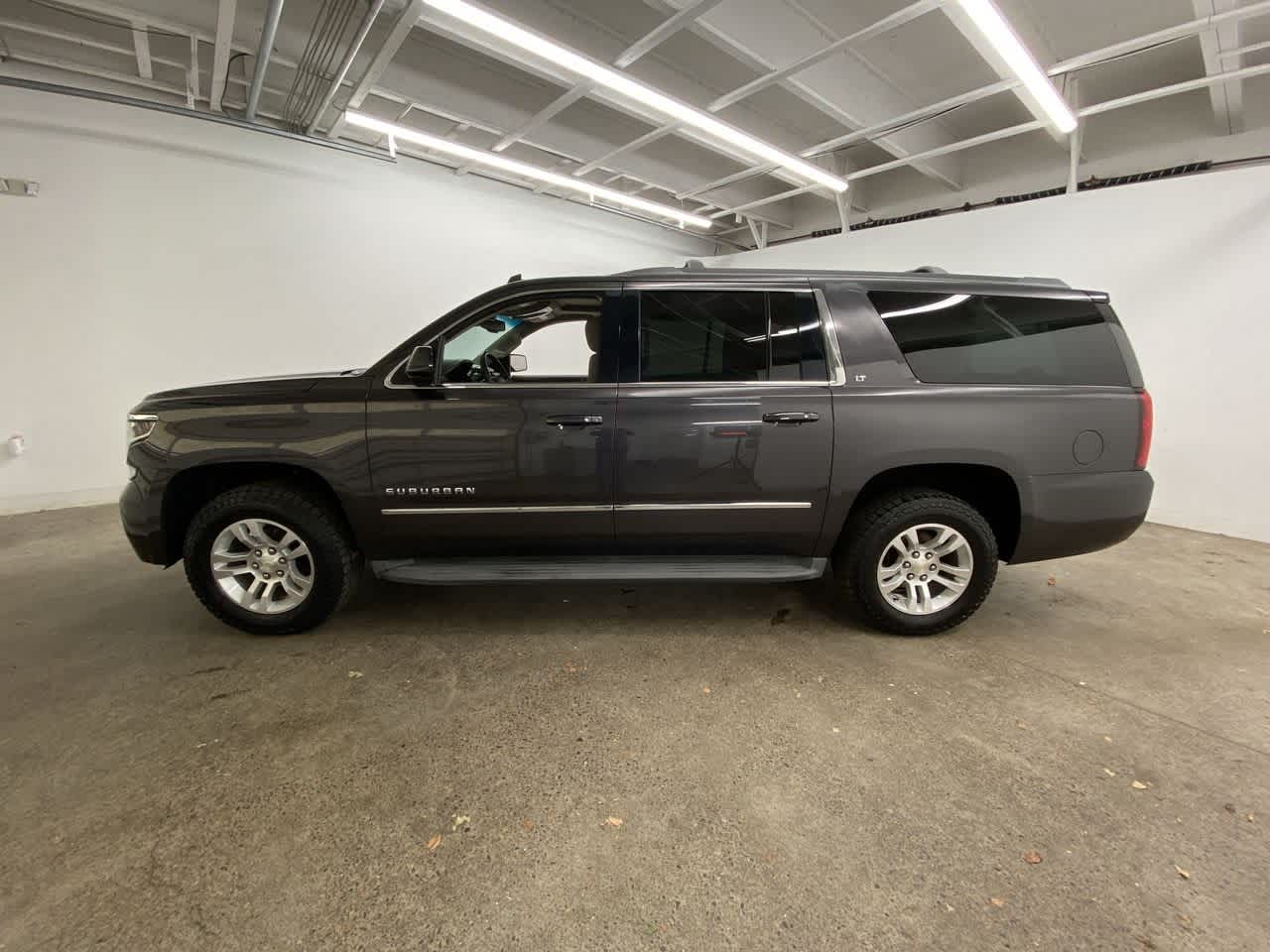 Thumbnail: 2015 Chevrolet Suburban - 3
