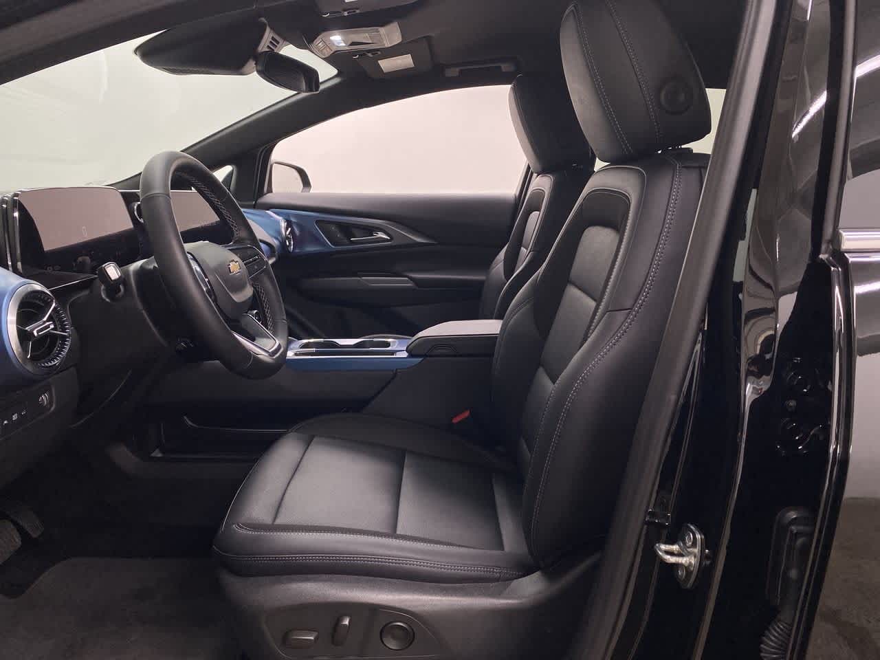 Thumbnail: 2025 Chevrolet Equinox - 14