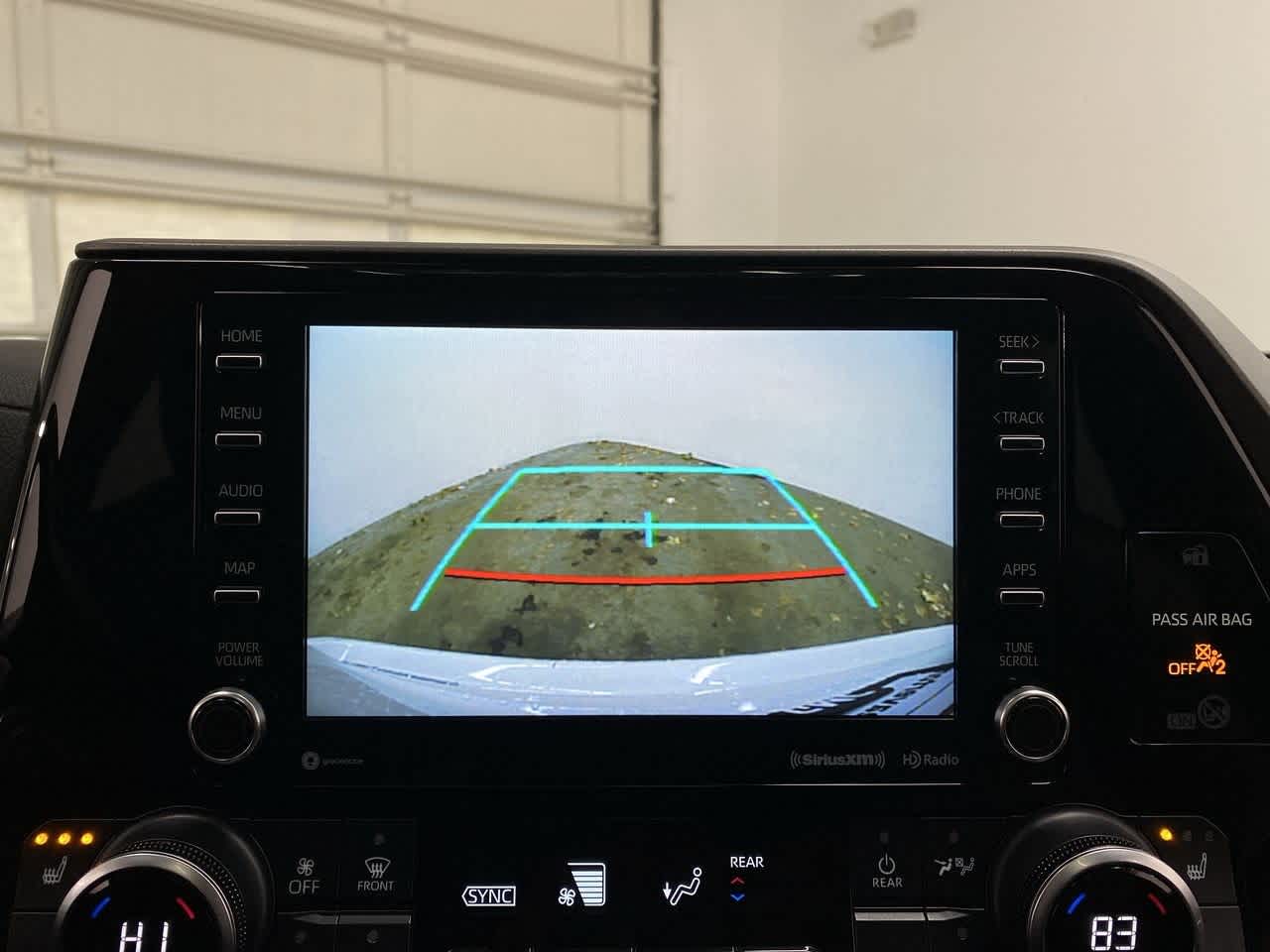 Thumbnail: 2021 Toyota Highlander - 25