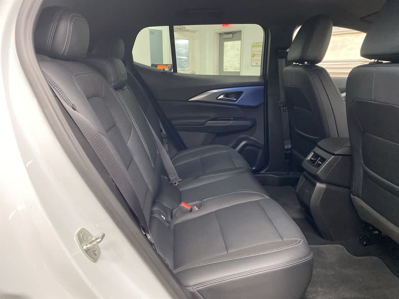 Thumbnail: 2025 Chevrolet Equinox - 17