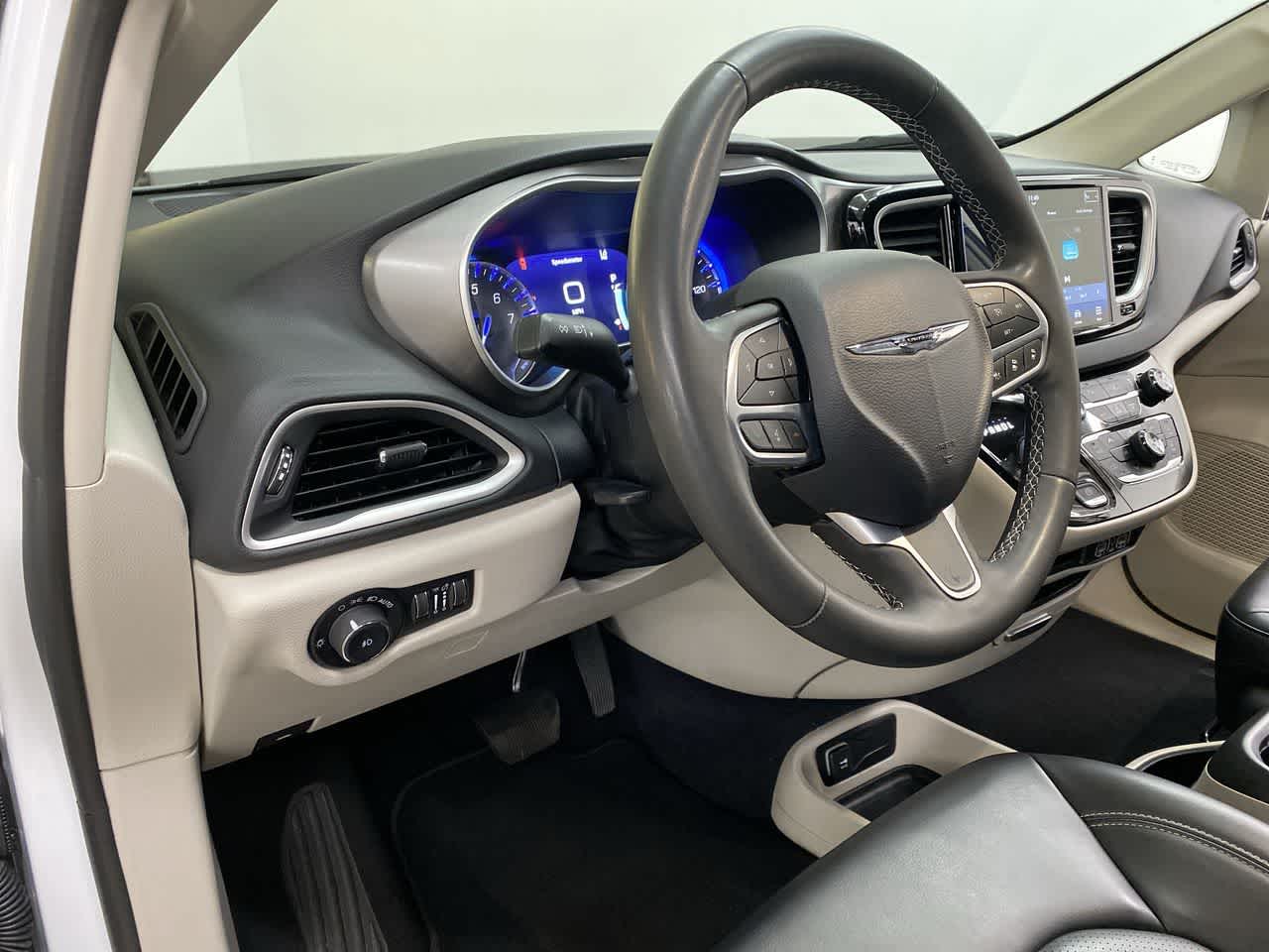 Thumbnail: 2023 Chrysler Pacifica - 2