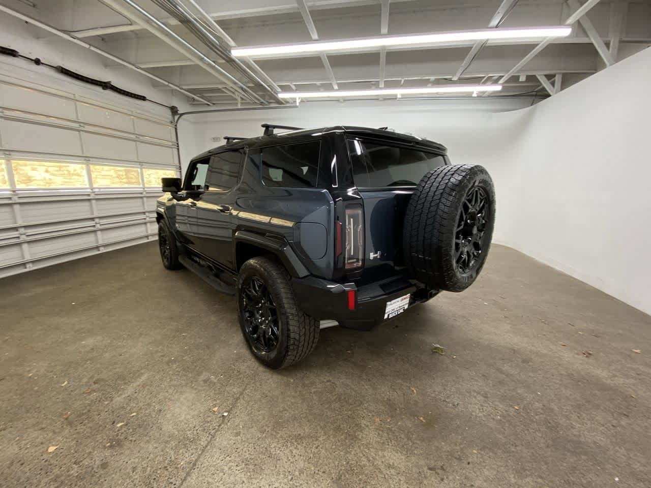 Thumbnail: 2025 GMC Hummer EV - 4