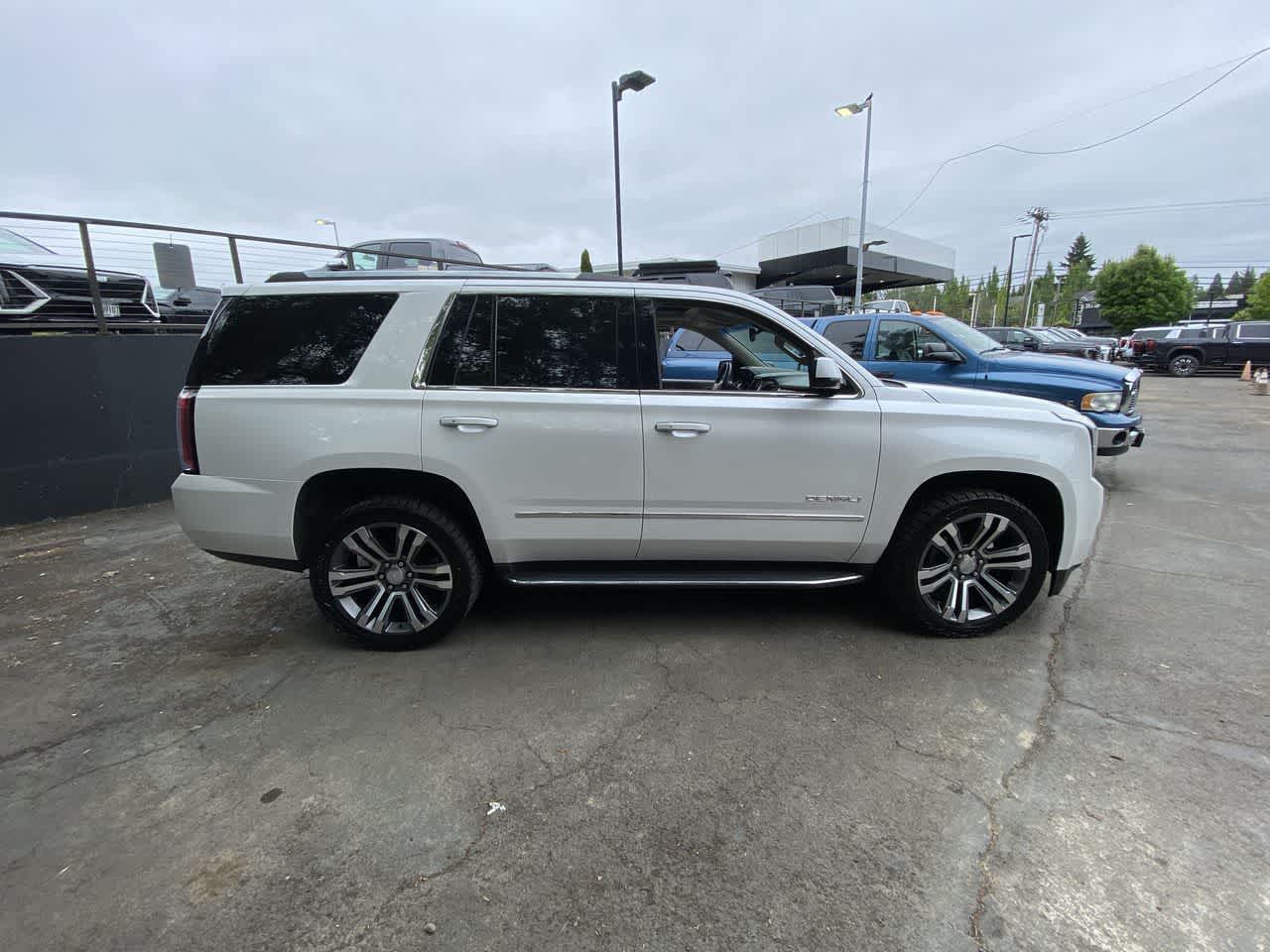 Thumbnail: 2017 GMC Yukon - 7