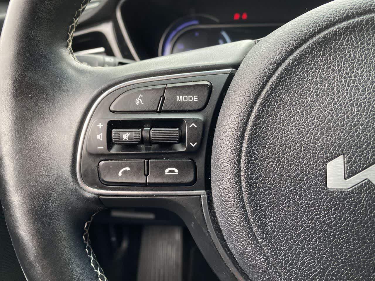 Thumbnail: 2022 Kia Niro - 22