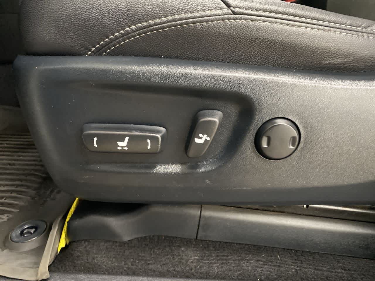 Thumbnail: 2018 Toyota 4Runner - 14