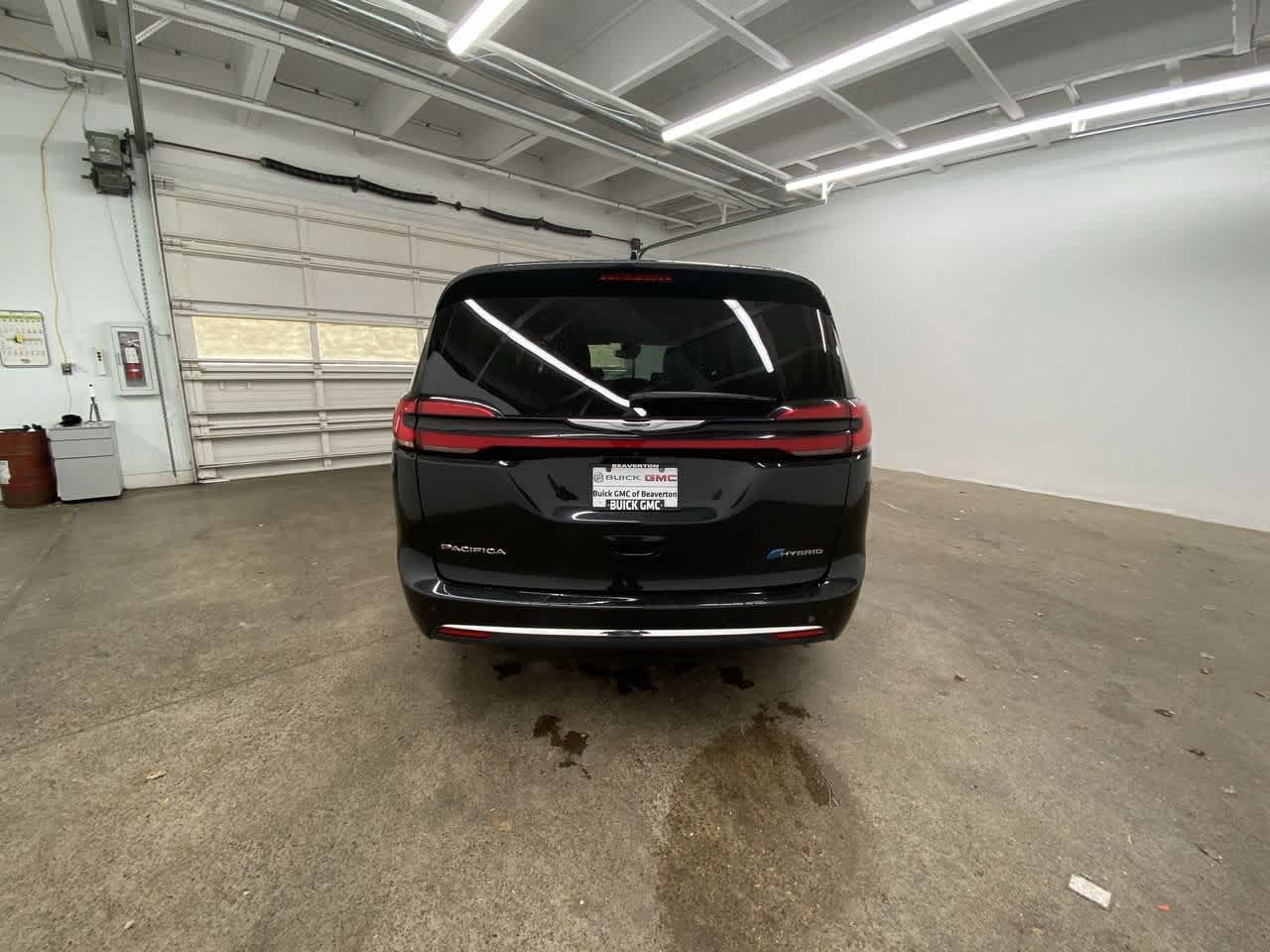 Thumbnail: 2024 Chrysler Pacifica - 5