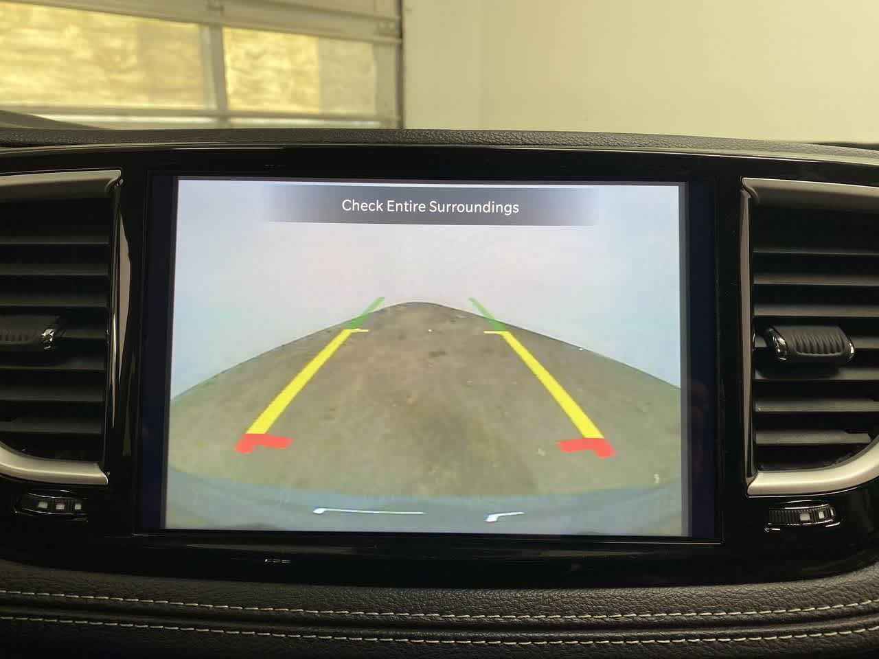 Thumbnail: 2023 Chrysler Pacifica - 24