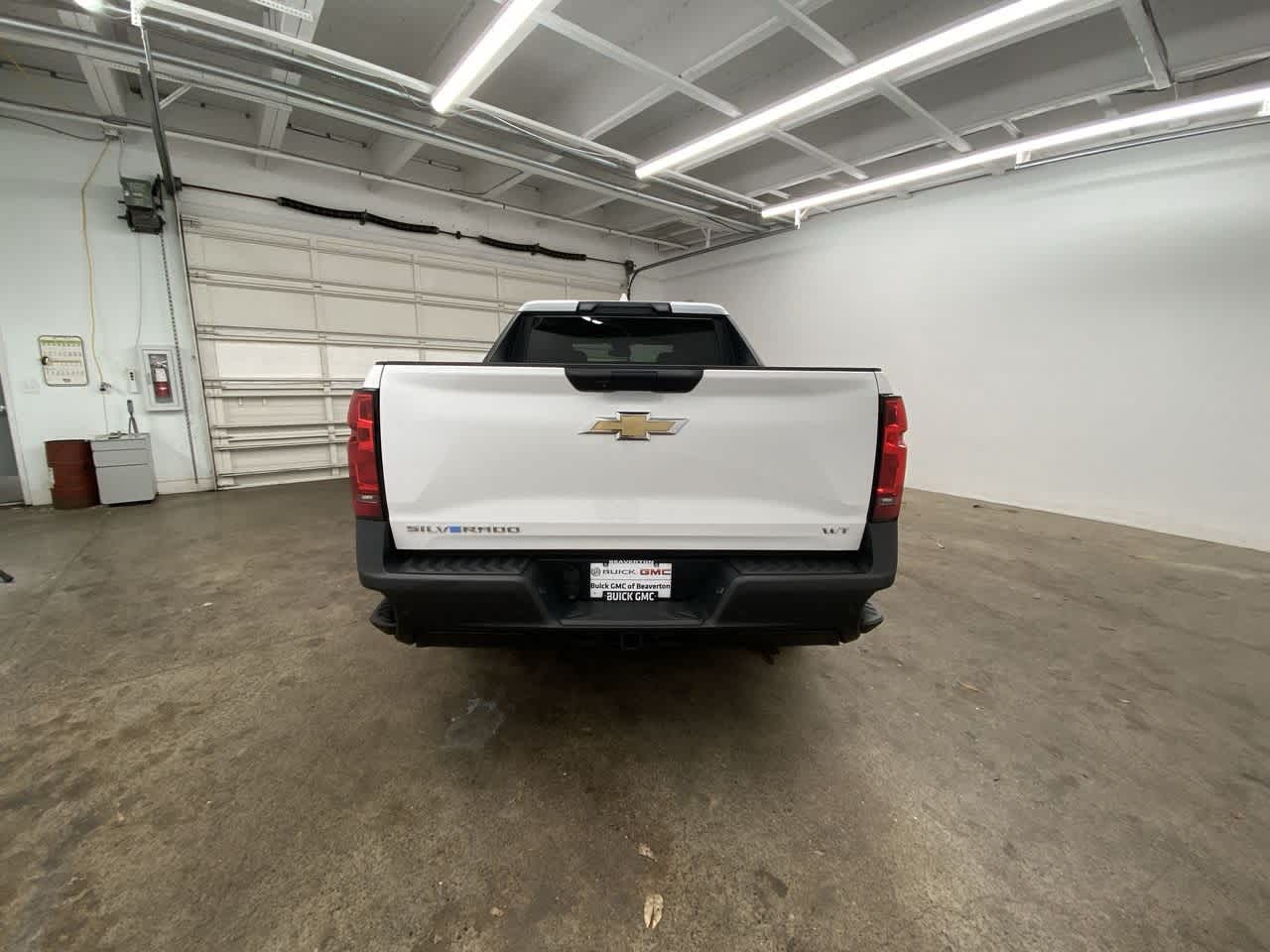 Thumbnail: 2024 Chevrolet Silverado EV - 5