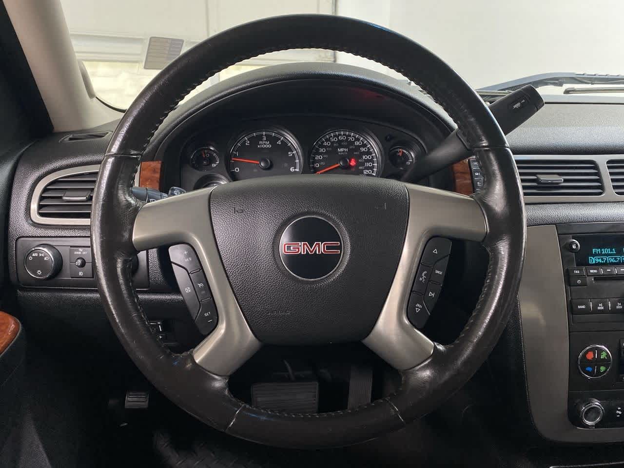 Thumbnail: 2010 GMC Sierra 2500 - 19