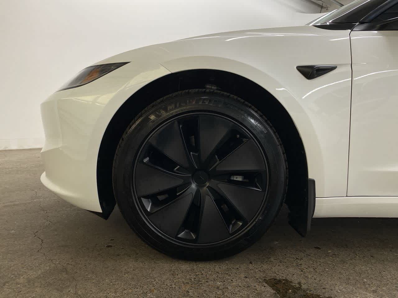 Thumbnail: 2025 Tesla Model 3 - 10