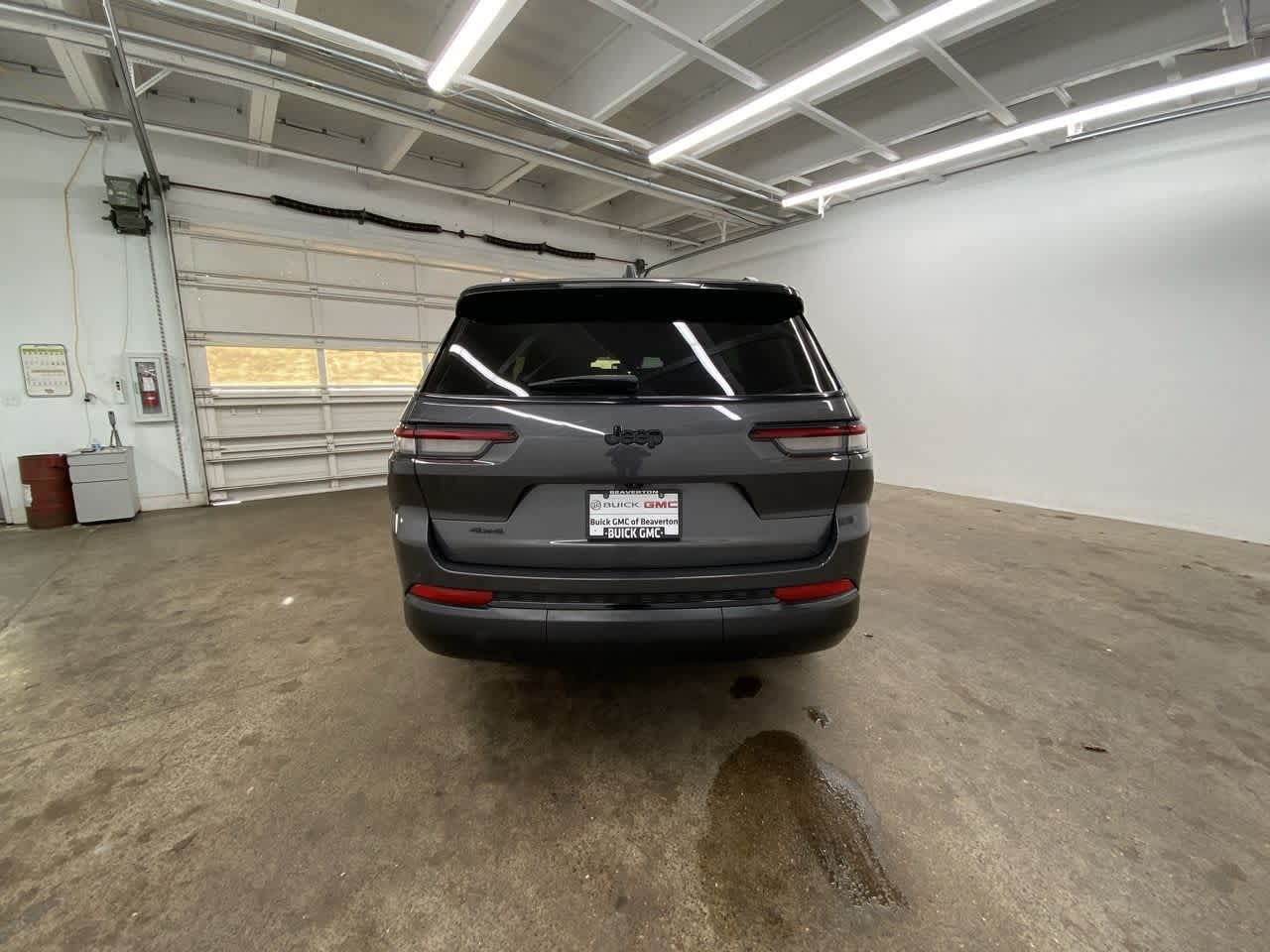 Thumbnail: 2023 Jeep Grand Cherokee - 5