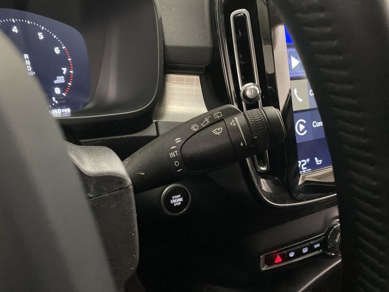 Thumbnail: 2020 Volvo XC40 - 24