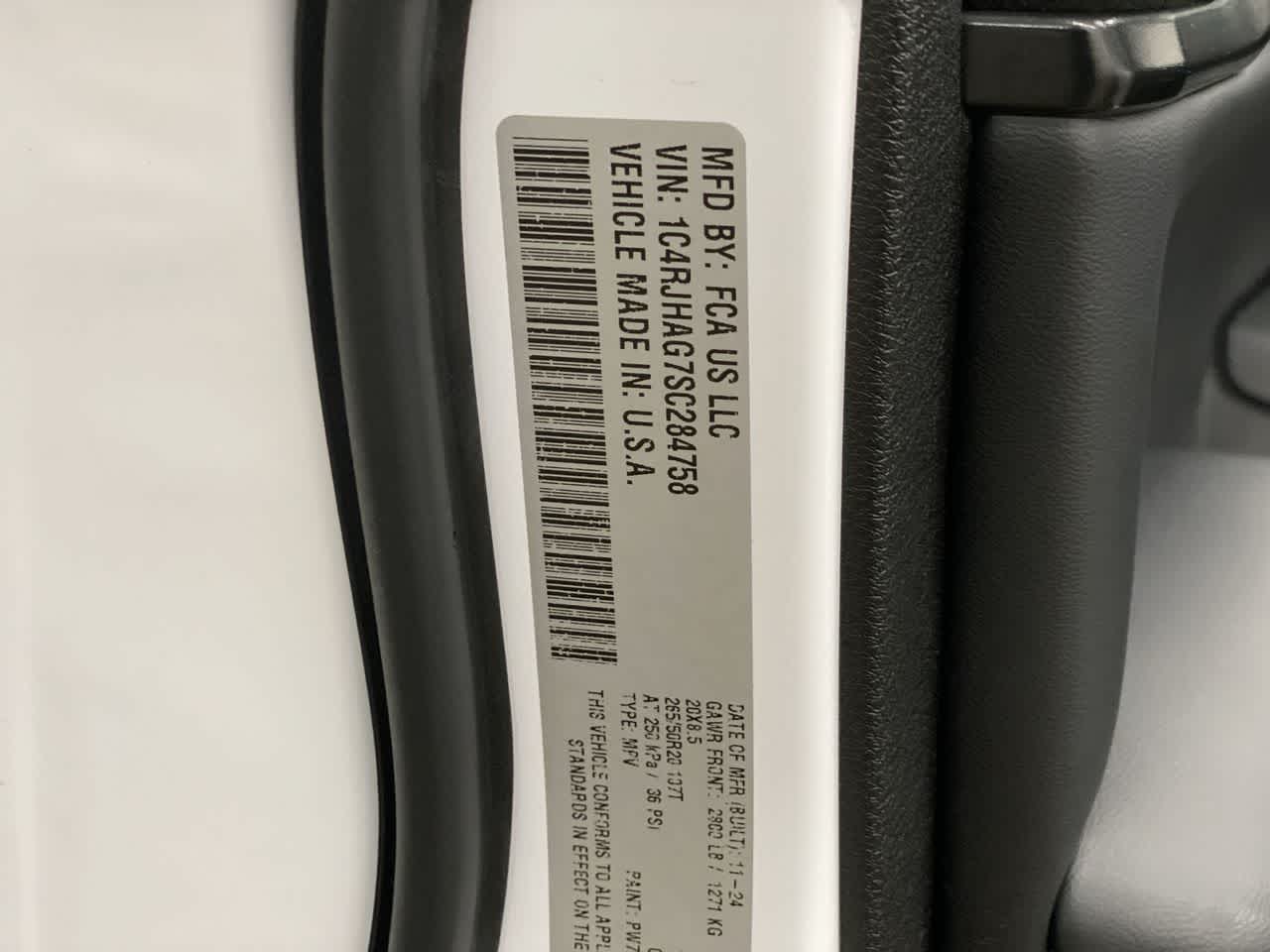 Thumbnail: 2025 Jeep Grand Cherokee - 31