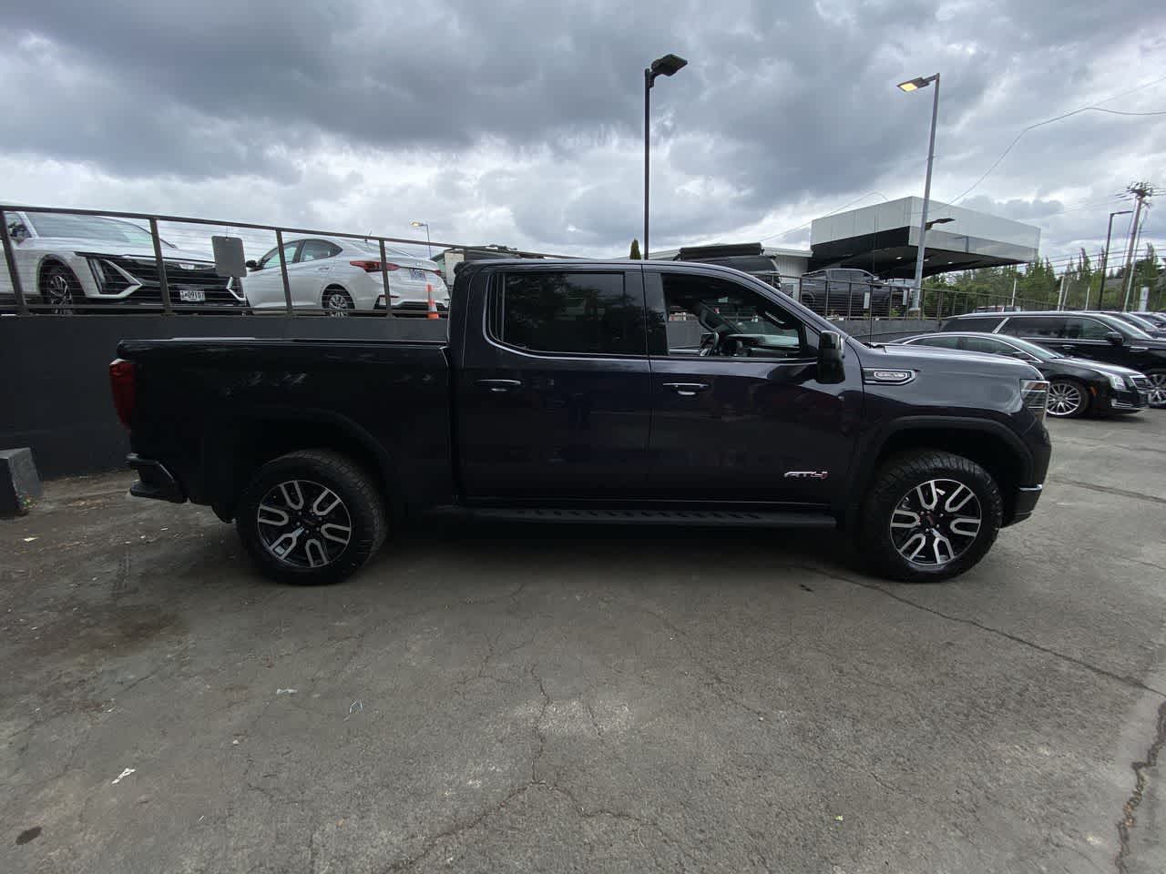 Thumbnail: 2024 GMC Sierra 1500 - 7