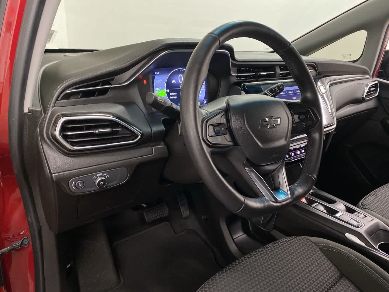 Thumbnail: 2022 Chevrolet Bolt EV - 2