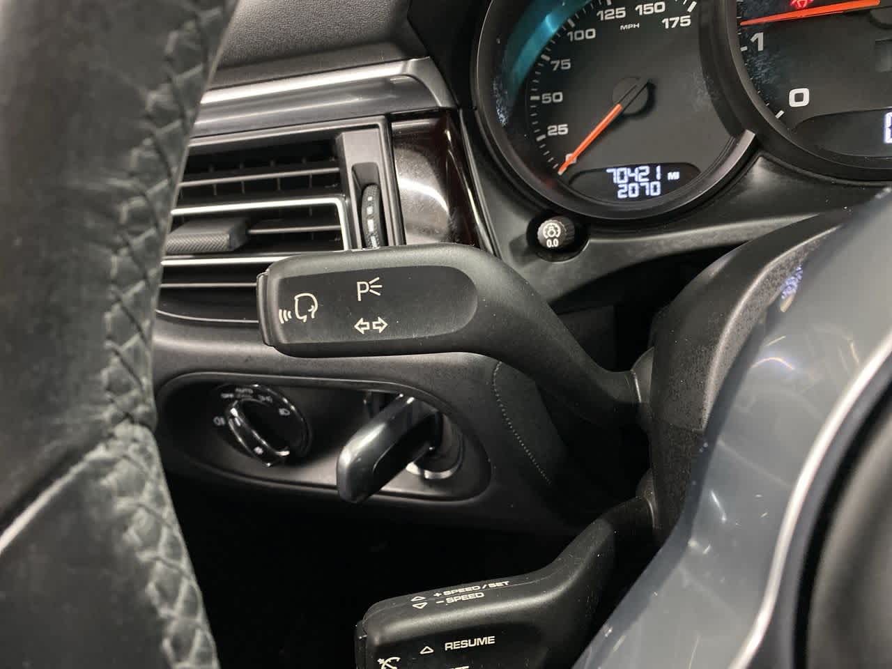 Thumbnail: 2021 Porsche Macan - 23