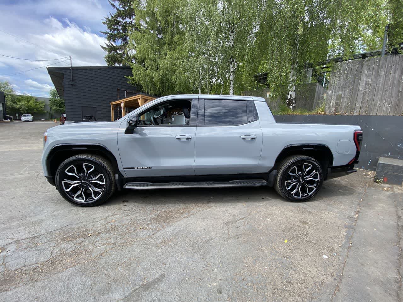 Thumbnail: 2025 GMC Sierra EV - 3
