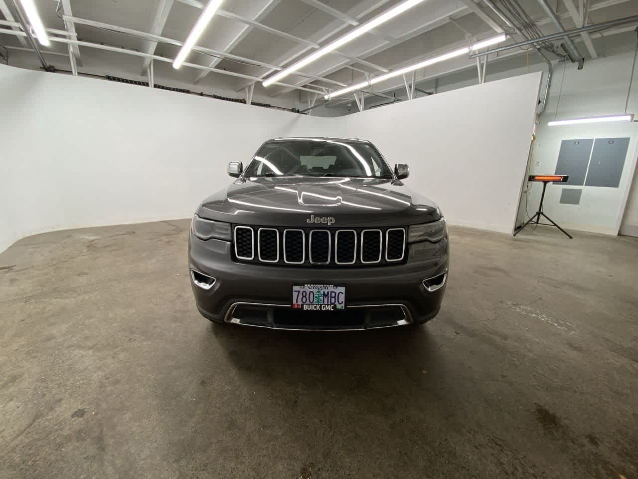 Thumbnail: 2019 Jeep Grand Cherokee - 9