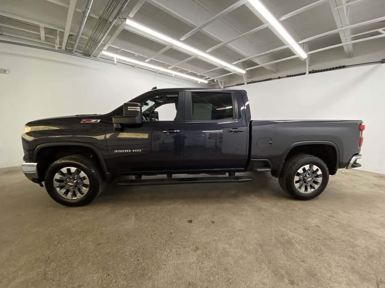 Thumbnail: 2024 Chevrolet Silverado 3500 - 3