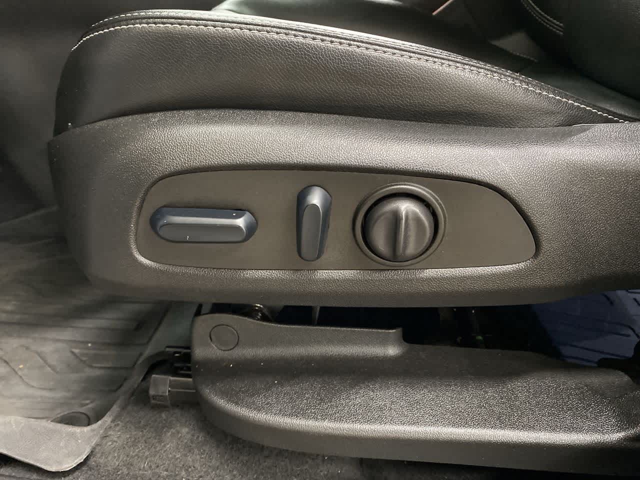 Thumbnail: 2023 GMC Terrain - 16