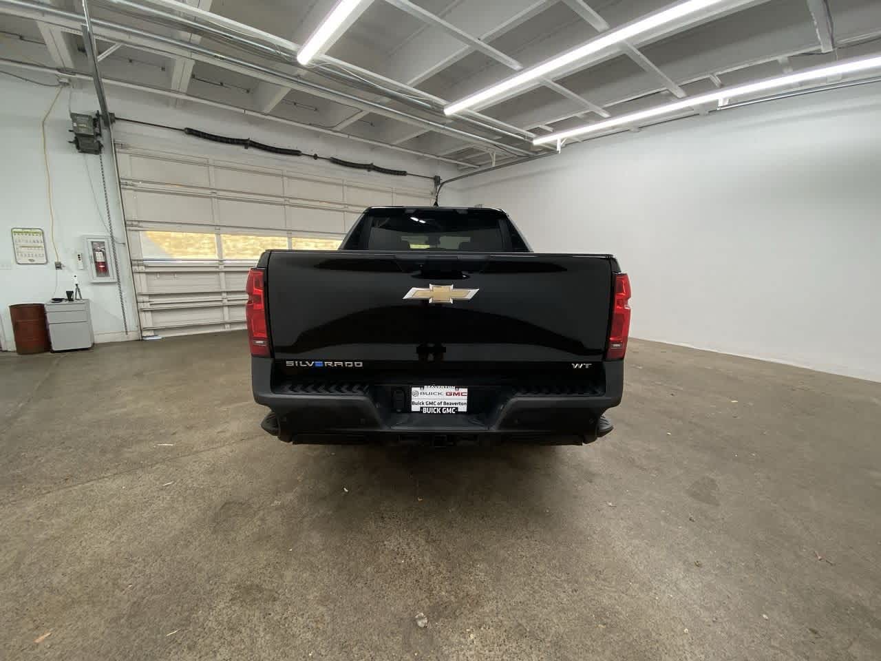 Thumbnail: 2024 Chevrolet Silverado EV - 5