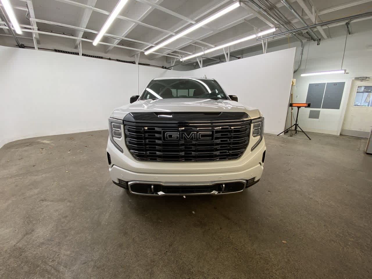 Thumbnail: 2024 GMC Sierra 1500 - 9
