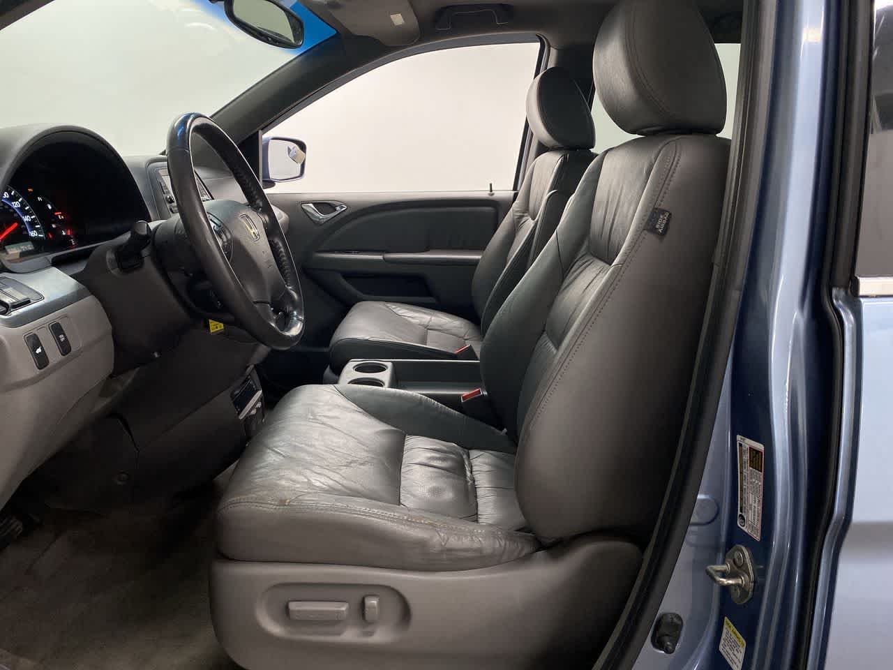 Thumbnail: 2010 Honda Odyssey - 14