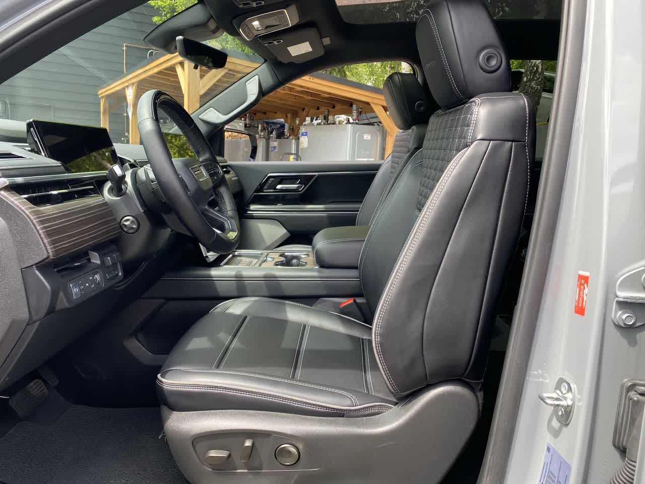 Thumbnail: 2025 GMC Sierra EV - 13