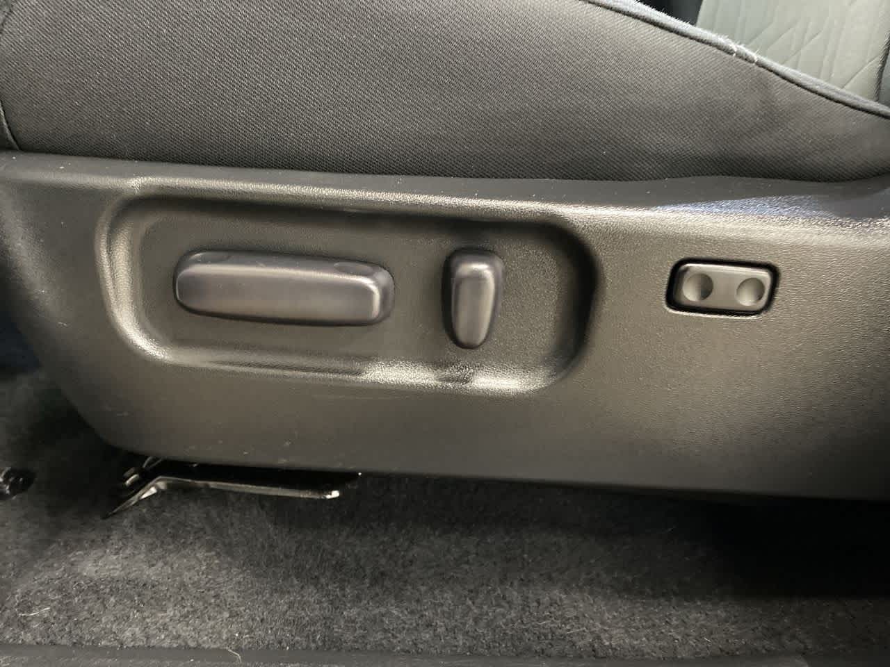 Thumbnail: 2023 Toyota Tacoma - 15