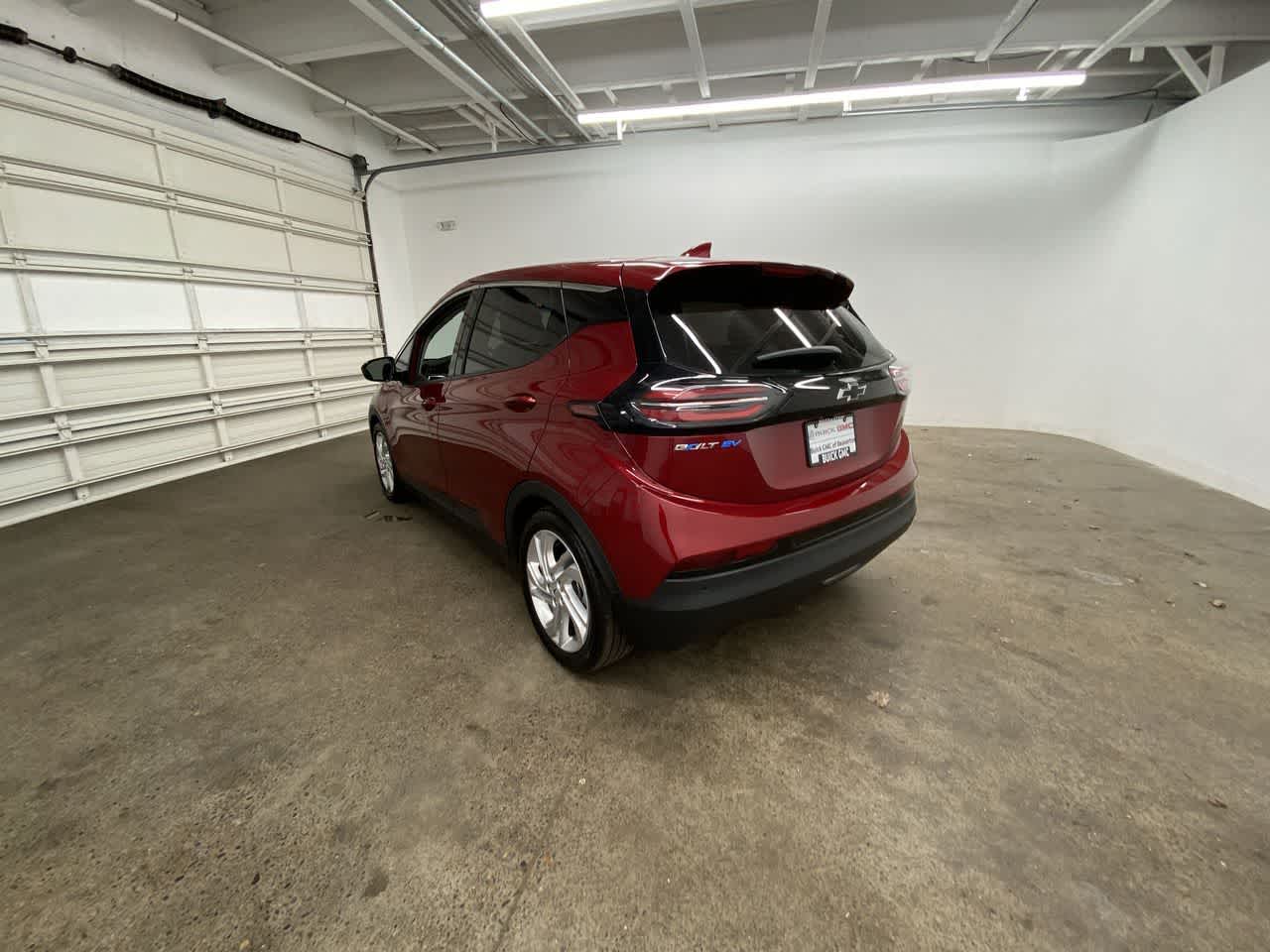 Thumbnail: 2022 Chevrolet Bolt EV - 4