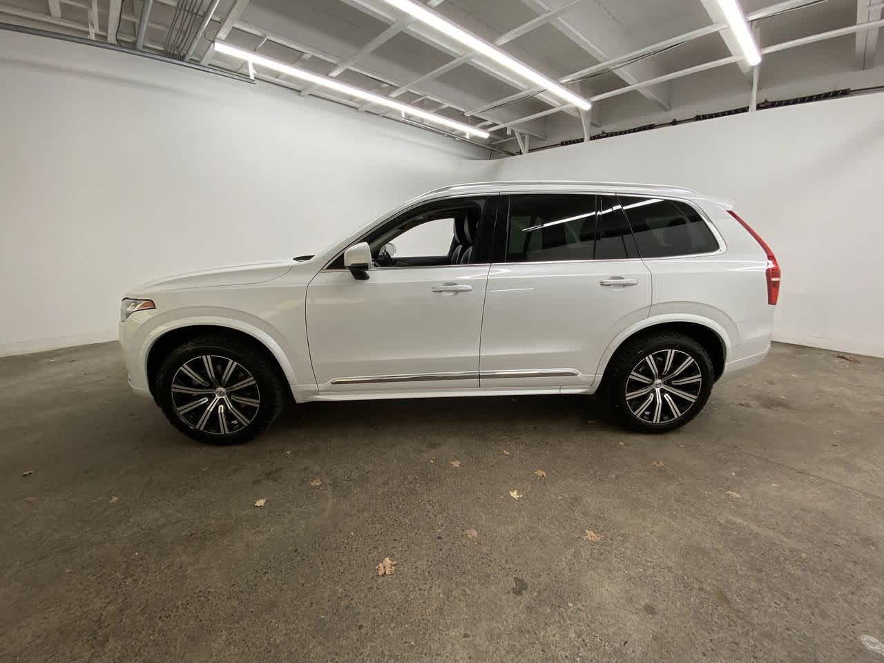 Thumbnail: 2022 Volvo XC90 - 3