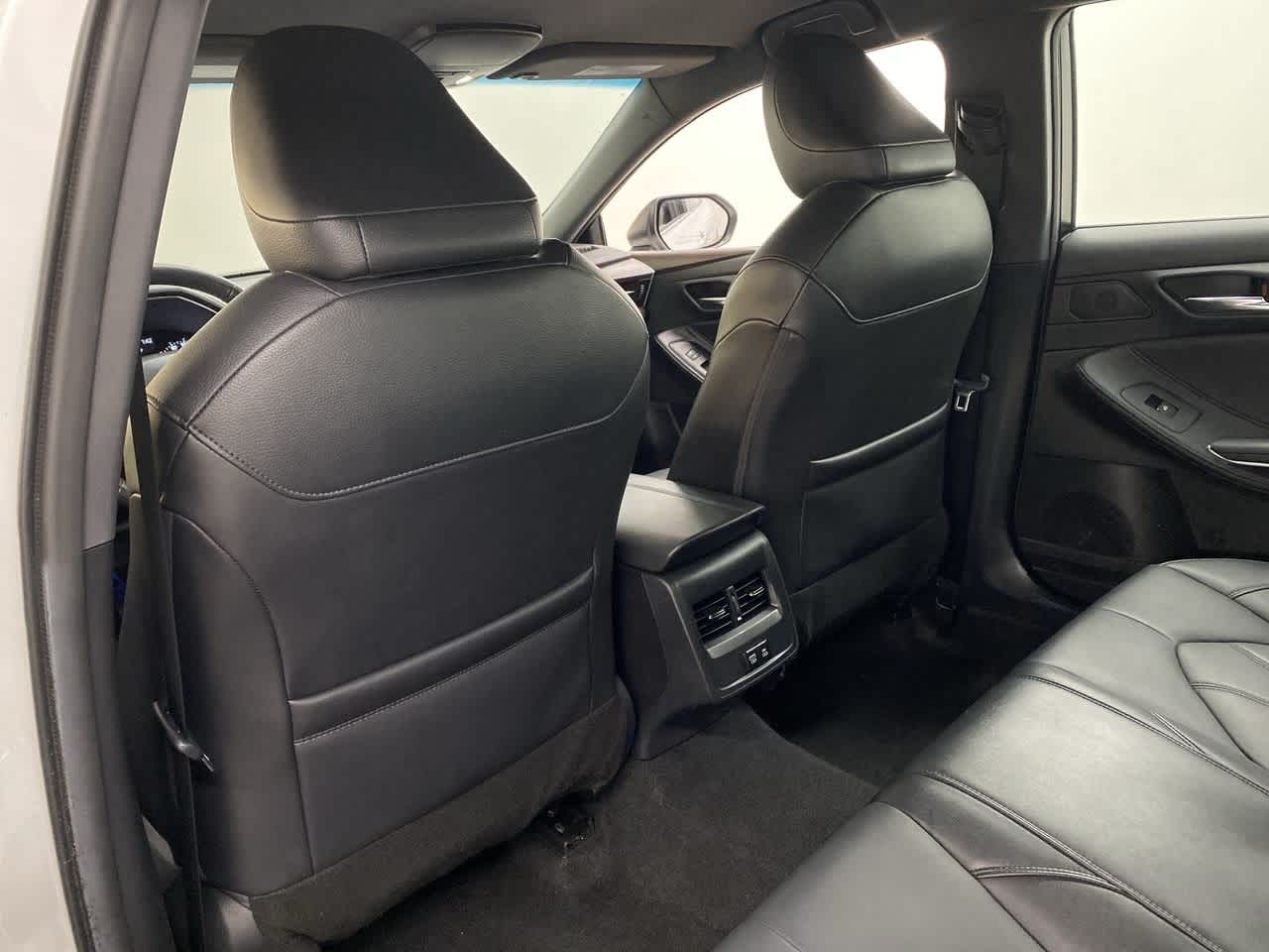 Thumbnail: 2022 Toyota Avalon - 16