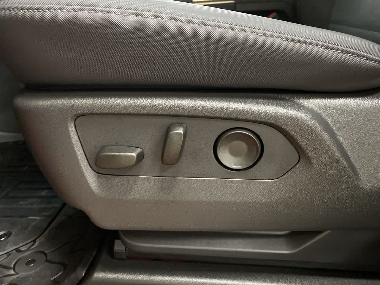 Thumbnail: 2025 GMC Hummer EV - 14