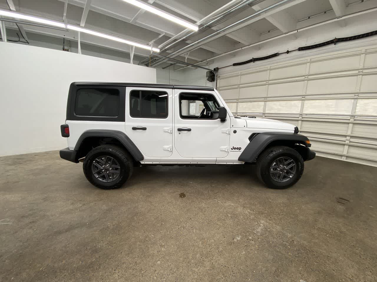 Thumbnail: 2025 Jeep Wrangler - 7
