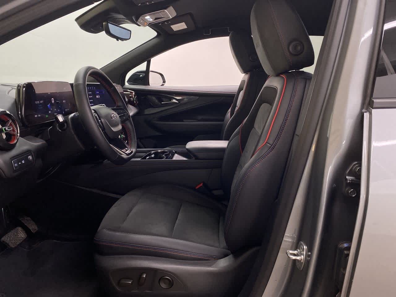 Thumbnail: 2024 Chevrolet Blazer EV - 14