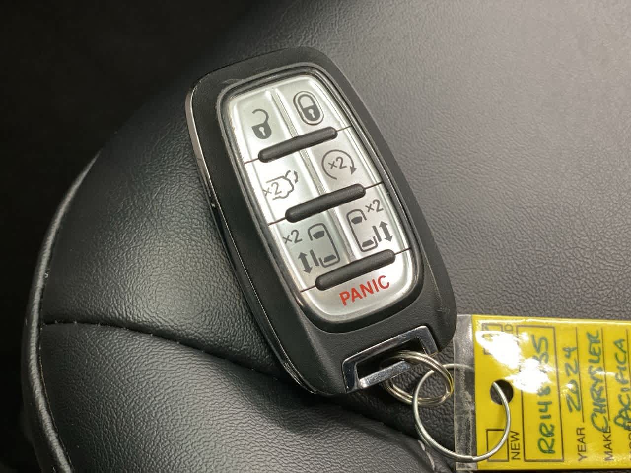 Thumbnail: 2024 Chrysler Pacifica - 27