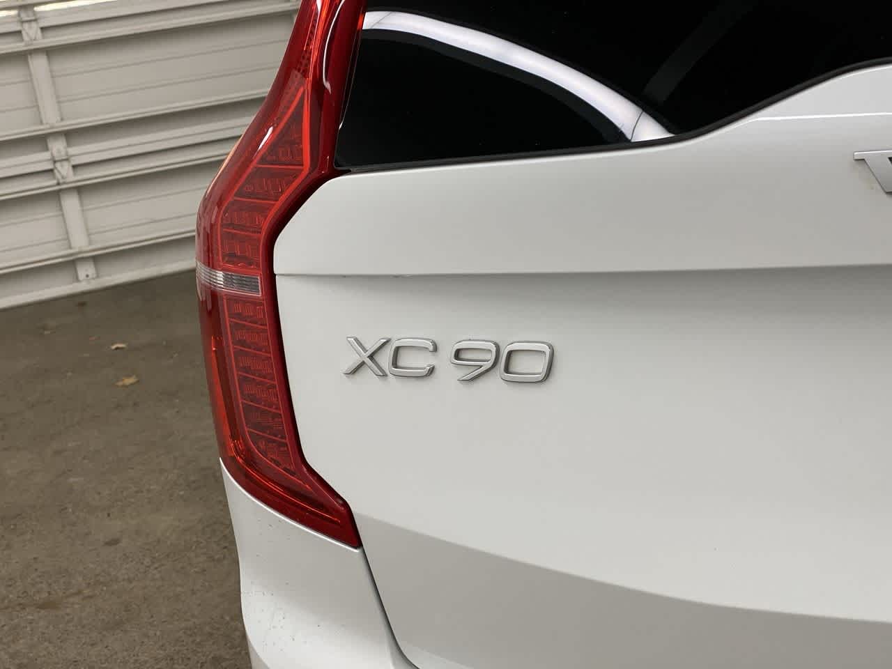 Thumbnail: 2022 Volvo XC90 - 10