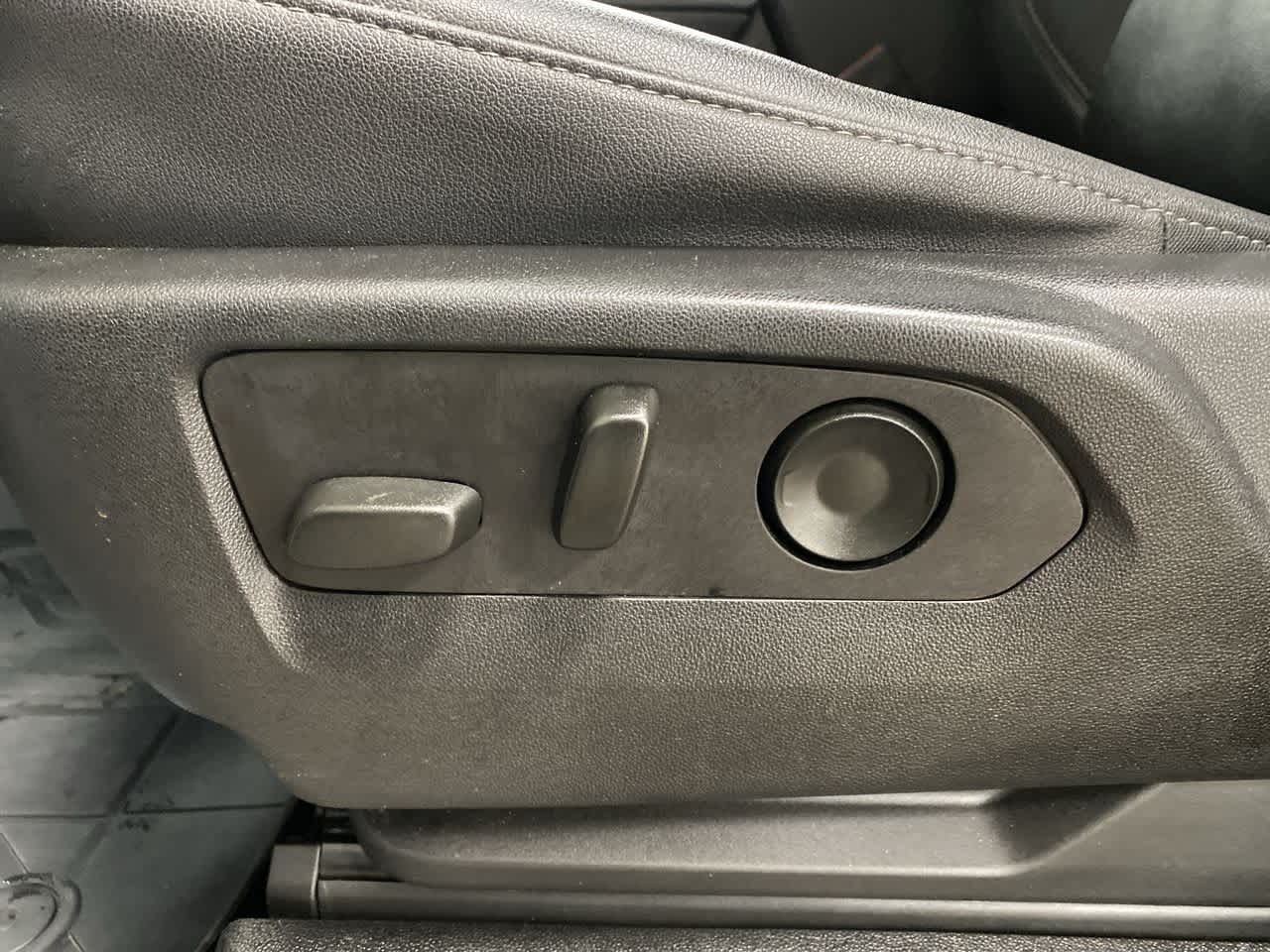 Thumbnail: 2023 Chevrolet Tahoe - 15