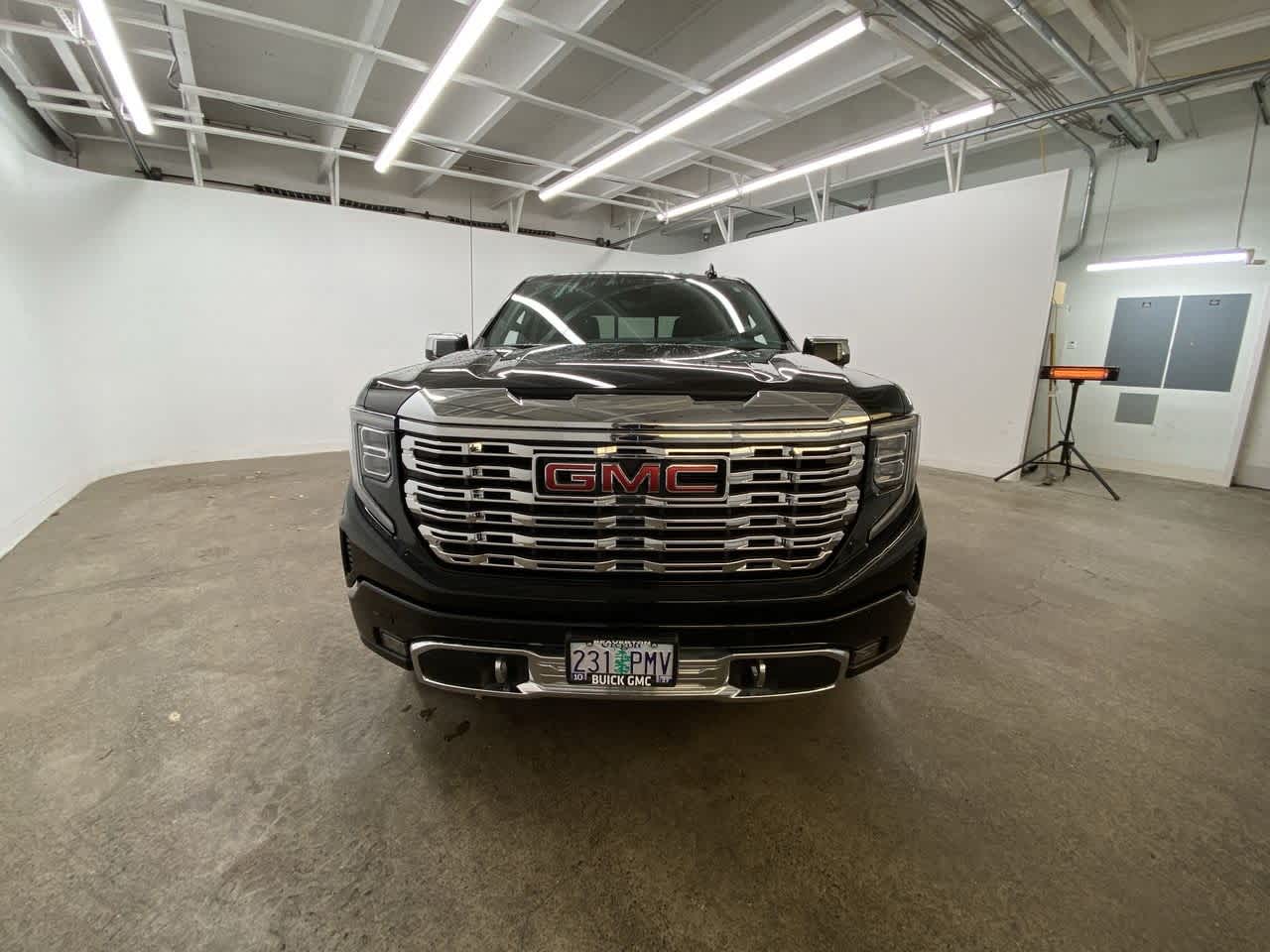 Thumbnail: 2023 GMC Sierra 1500 - 9