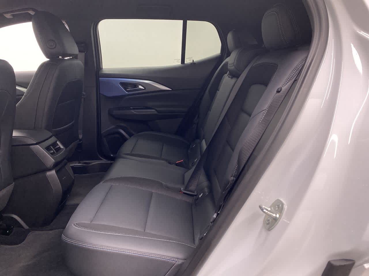 Thumbnail: 2025 Chevrolet Equinox - 16