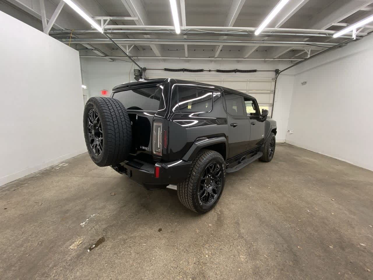 Thumbnail: 2024 GMC Hummer EV - 6