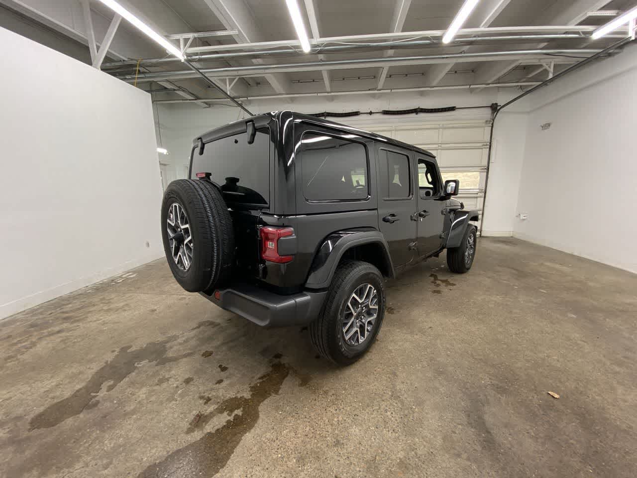 Thumbnail: 2025 Jeep Wrangler - 6