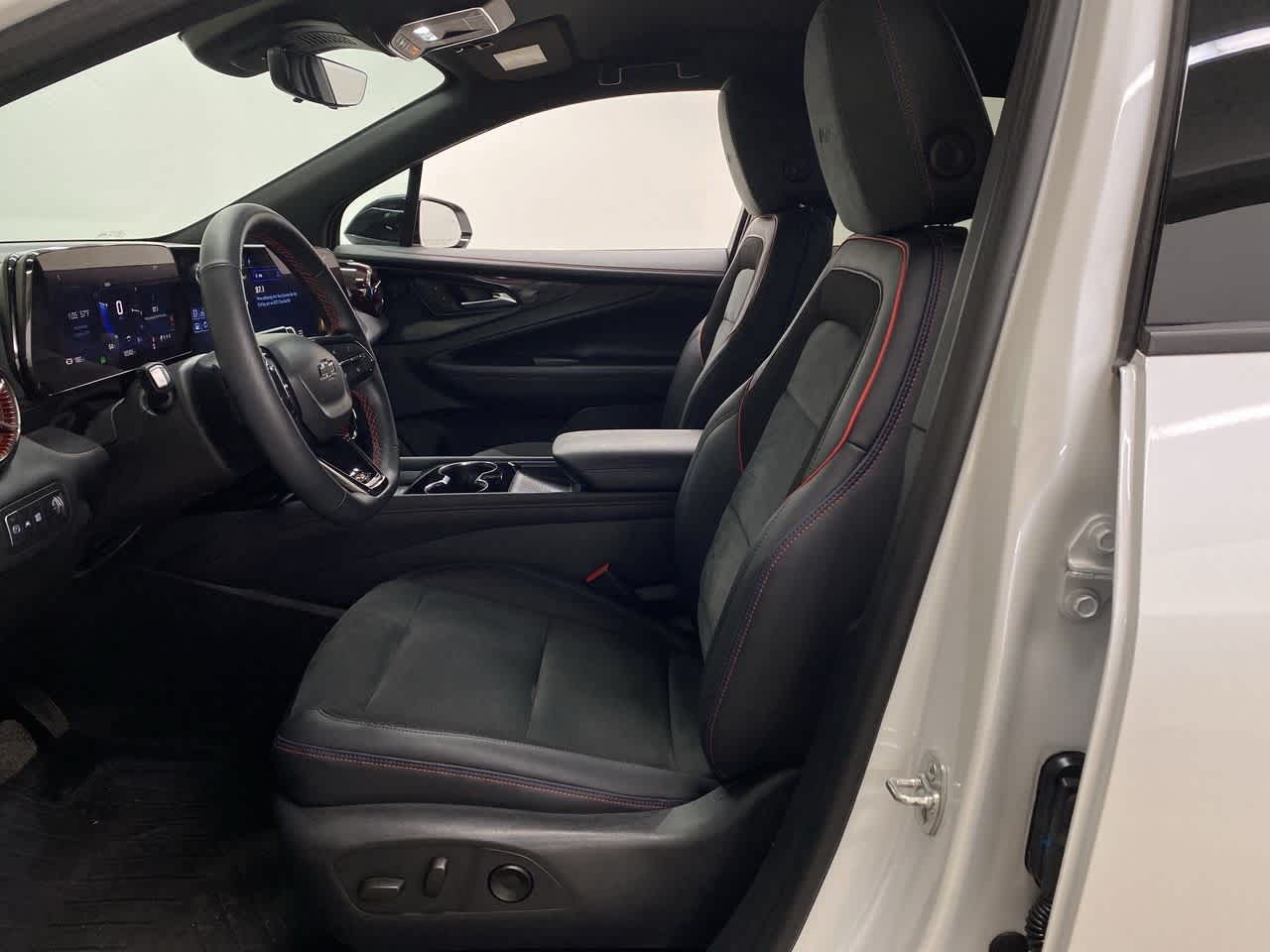 Thumbnail: 2024 Chevrolet Blazer EV - 14