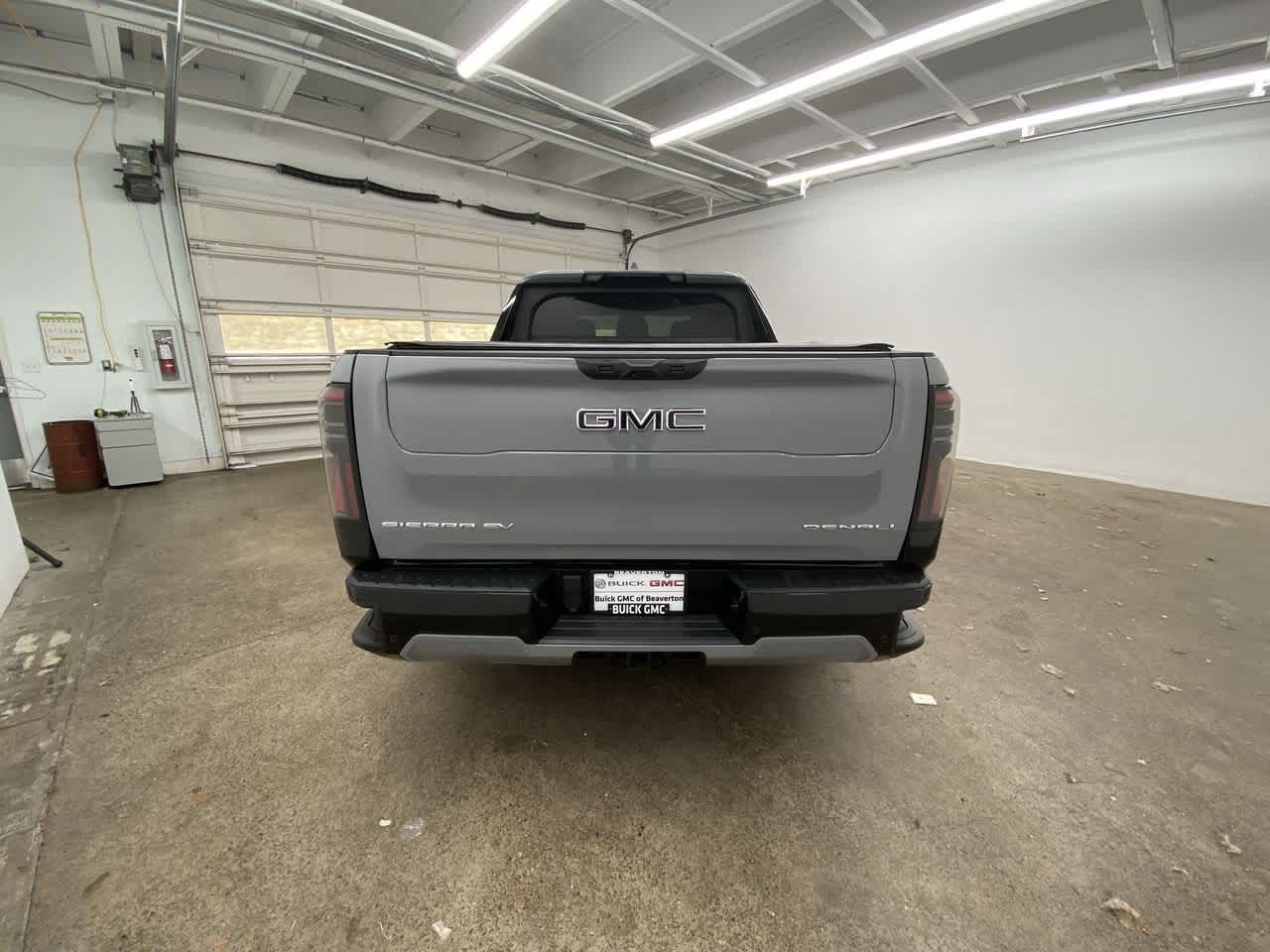 2024 GMC Sierra EV Denali 5