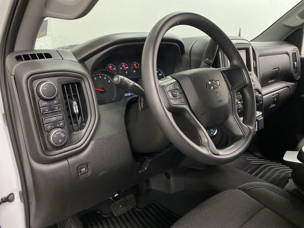 Thumbnail: 2025 Chevrolet Silverado 1500 - 2